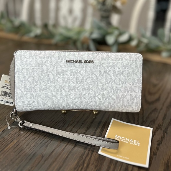 Michael Kors NEW leather jet set large zip around wallet/wristlet - Picture 7 of 10